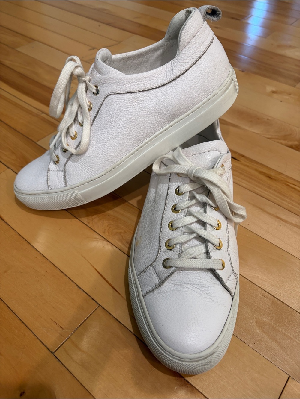 M. Gemi White Leather Low-Top Lace-Up Sneakers